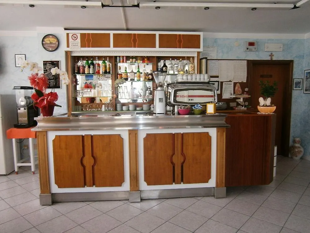 Hotel Goldene Rose Rimini 2*,